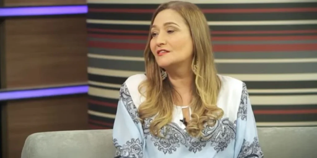 Sônia Abrão testa positivo para a Covid-19. Diretamente de sua casa, ela apresenta o seu programa por vídeo