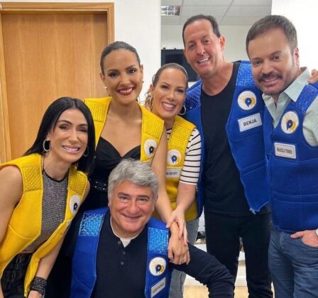 Times amarelos e azul no Passa ou Repassa