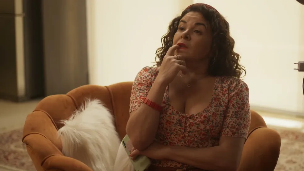 Suzy Lopes é Cira em Mar do Sertão