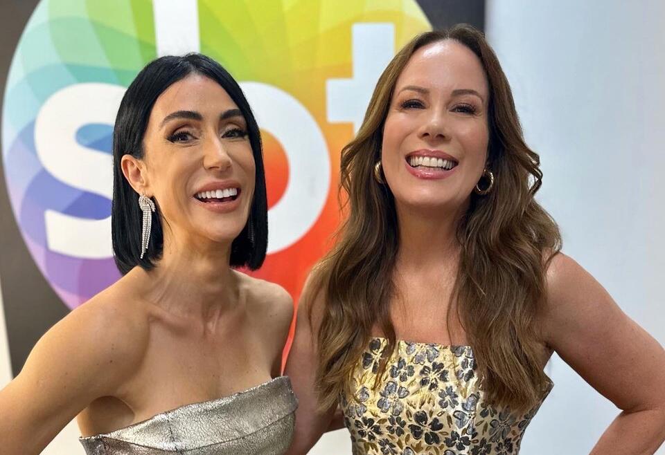 Michelle Barros e Regina Volpato nos bastidores do SBT