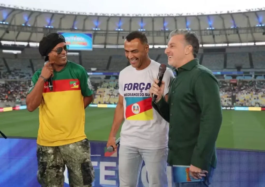 Ronaldinho Gaúcho, Cafú e Luciano Huck no Futebol Solidário
