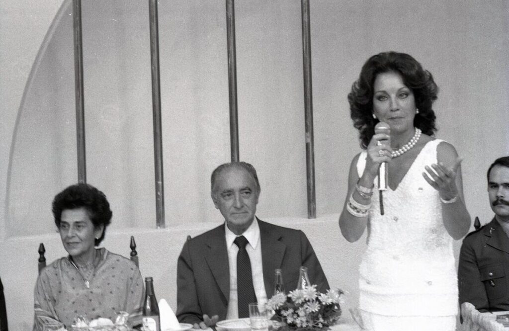 Lolita Rodrigues no comando do Almoço com as Estrelas