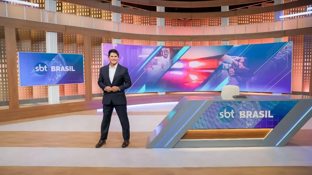 César Filho ao centro do cenário do SBT Brasil