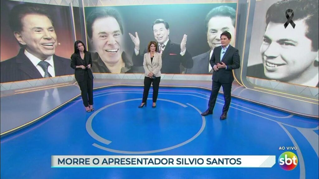 Apresentadores no placo durante cobertura da morte de Silvio Santos