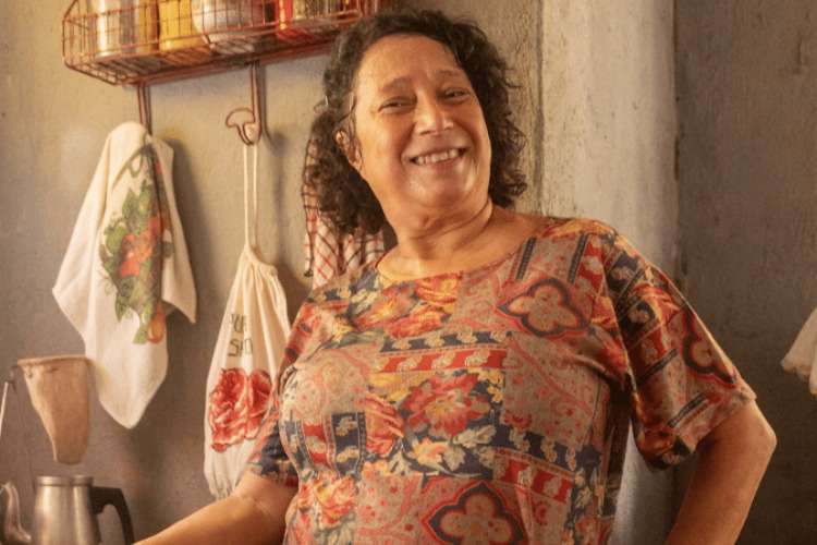 NO RANCHO FUNDO: Dona Castorina confirma que ganhou o anel de turmalina de Blandina