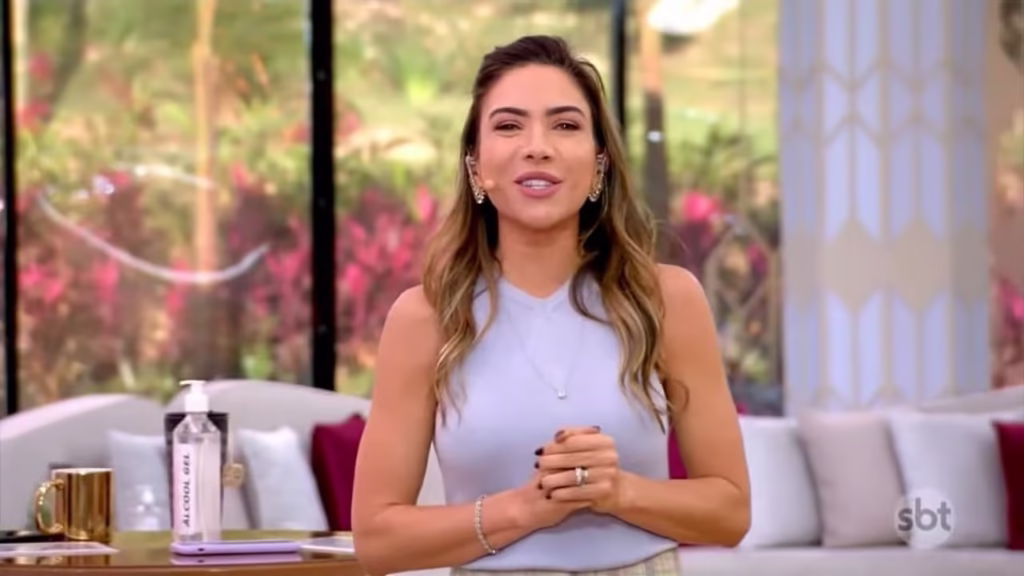 Patrícia Abravanel no comando do Vem Pra Cá