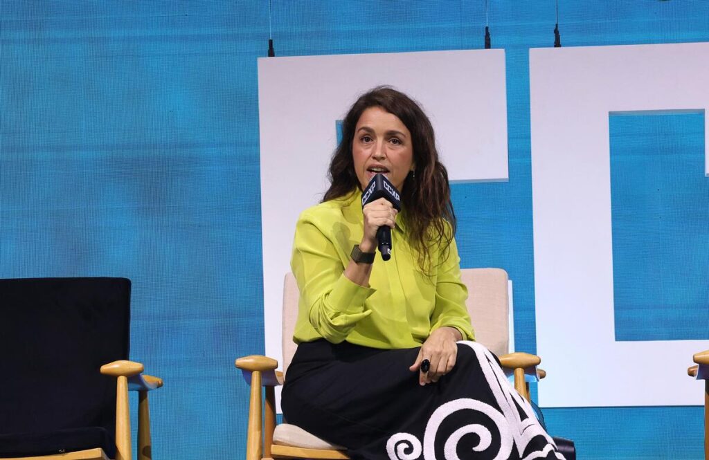 Manuela Dias fala sobre Vale Tudo em evento da Globo
