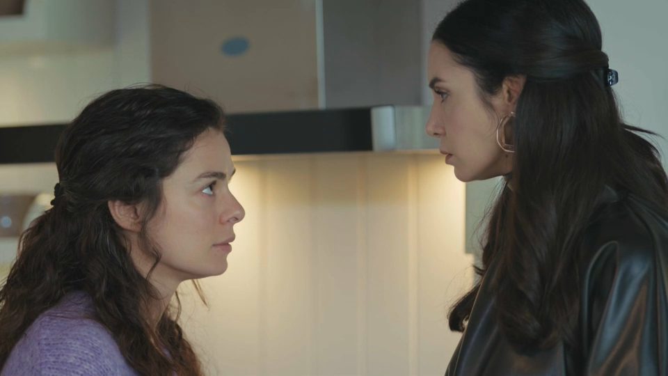 Bahar e Piril se encaram em Força de Mulher