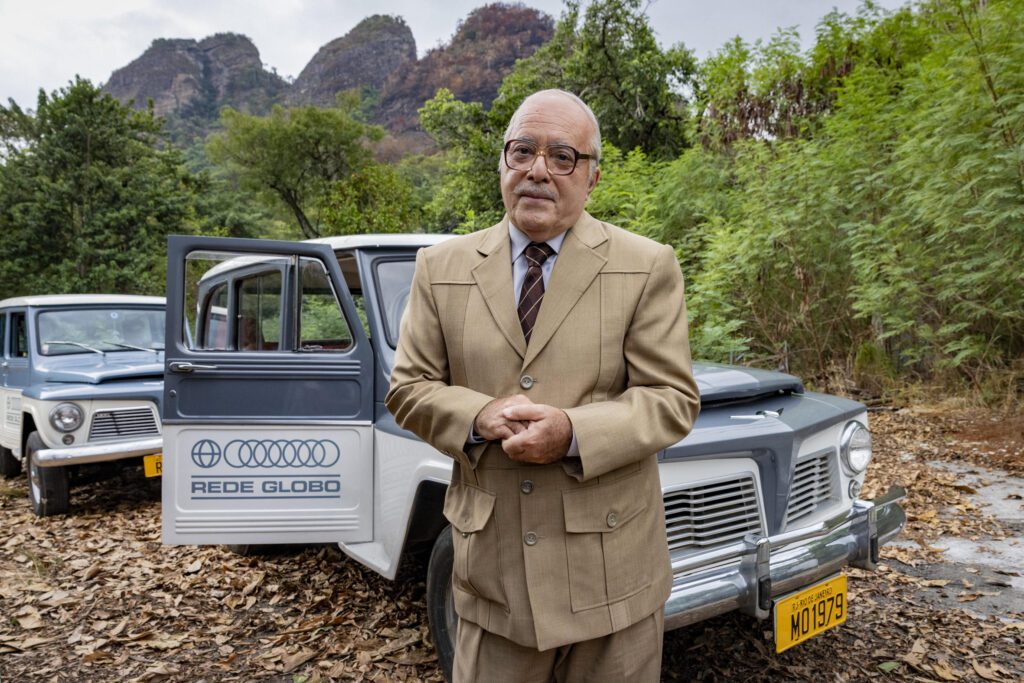 Tony Ramos caracterizado como Roberto Marinho