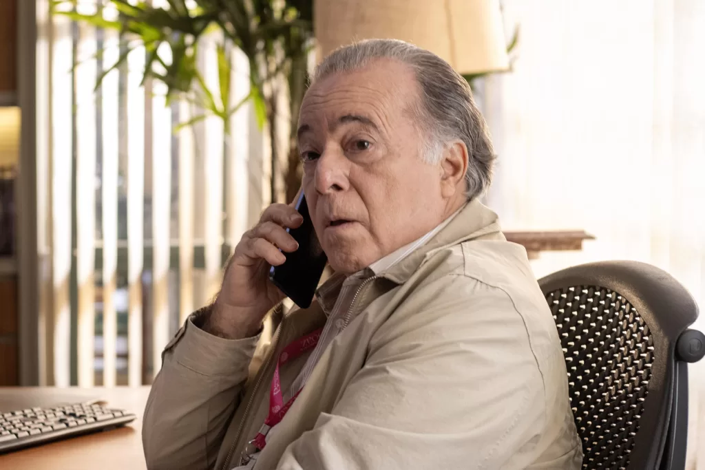 ABEL AO TELEFONE