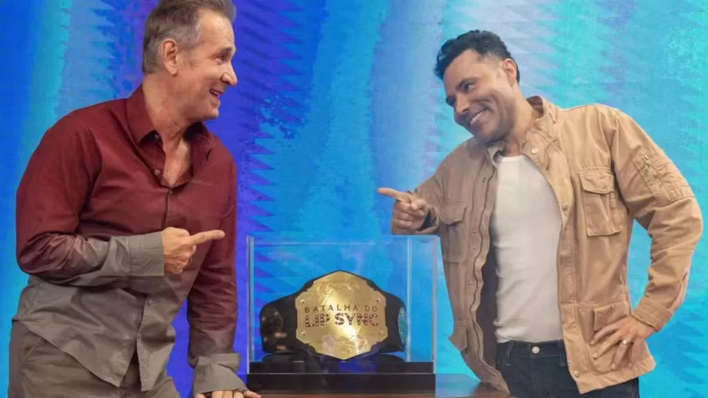 Nelson Freitas e Rodrigo Santanna no palco do Lip Sync