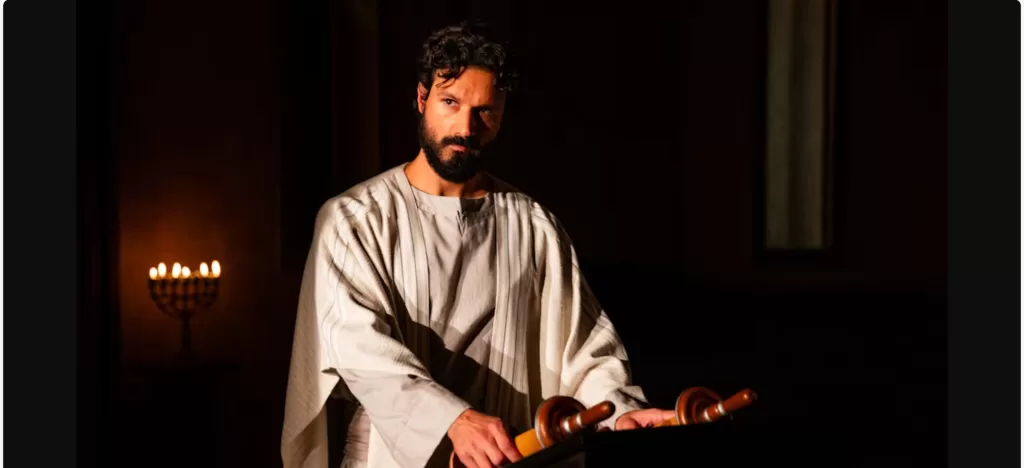 Paulo lê papiros
