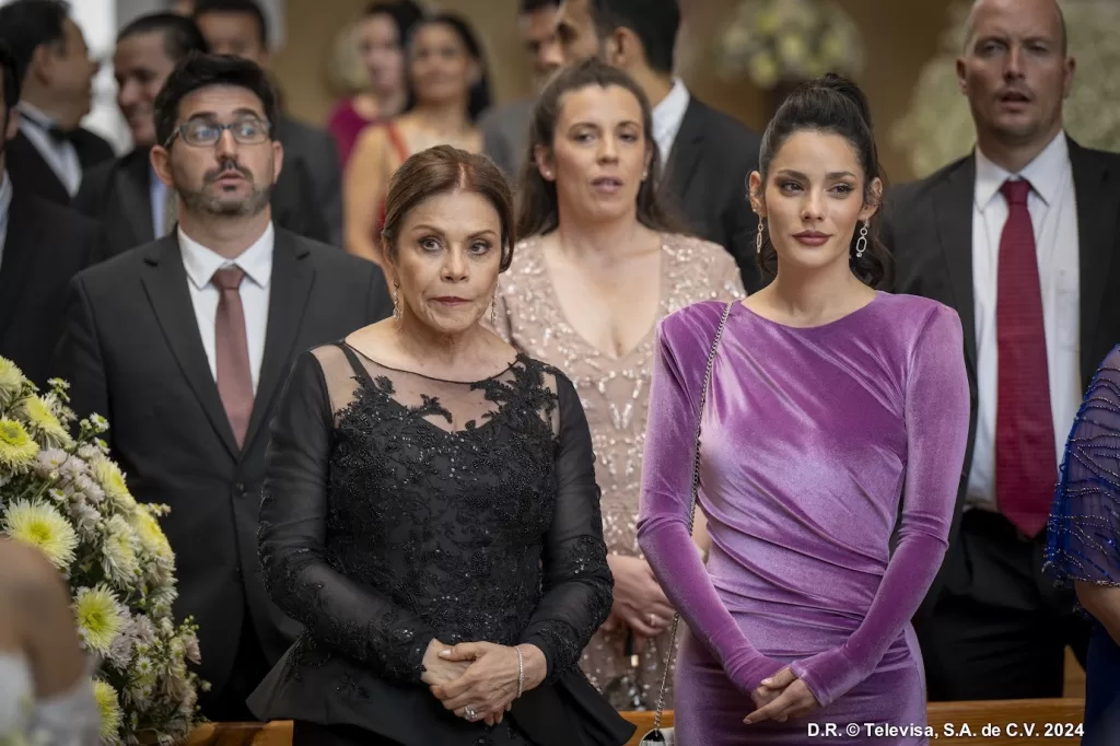 Ofélia Garcia acompanha casamento da filha