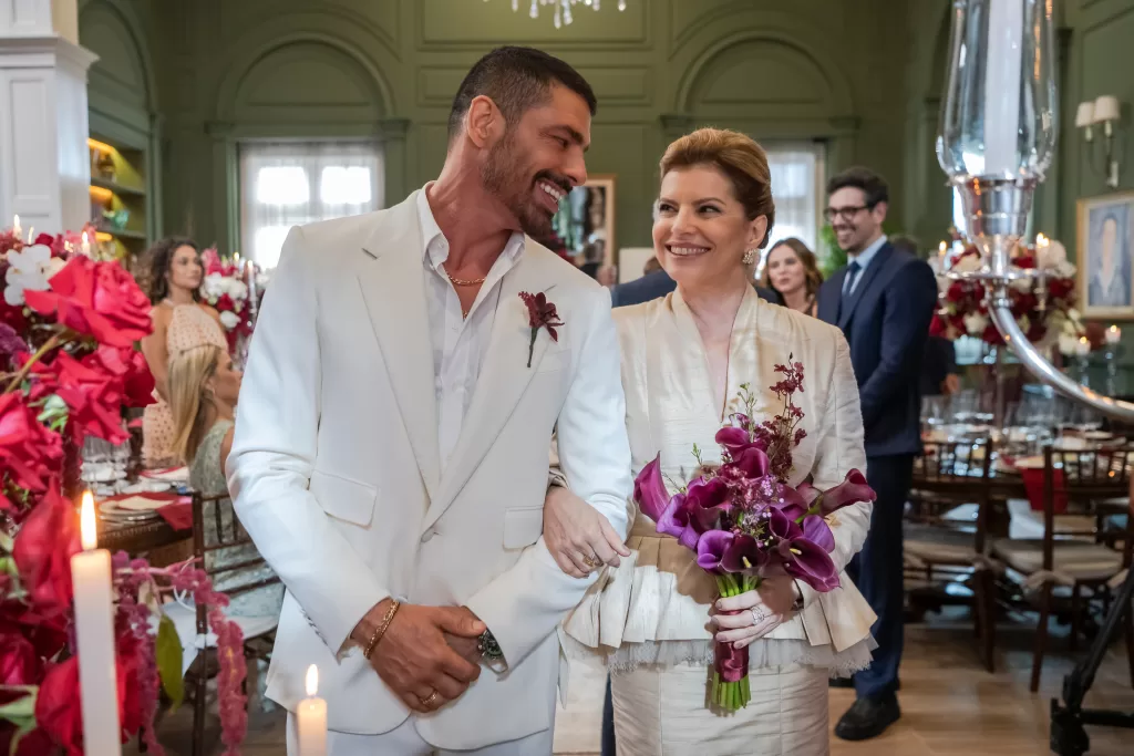 César e Odete chegam para o casamento