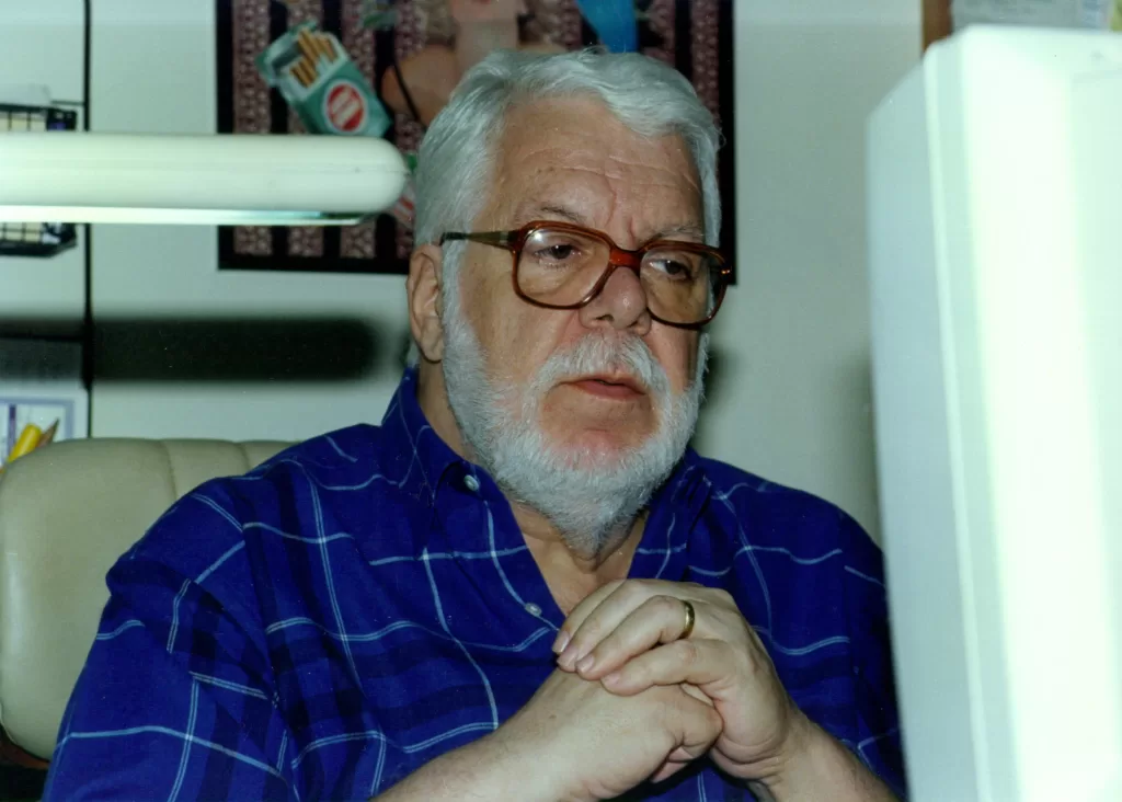Manoel Carlos em seu escritório