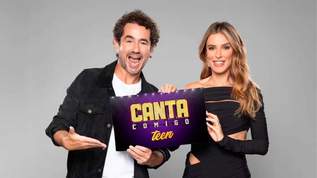 Felipe Andreoli e Rafa Brites seguram fichas do Canta Comigo Teen