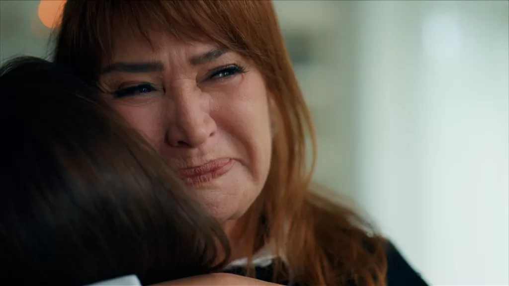Filiz e Karsu se reconciliam