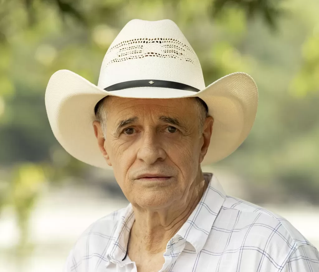 Marcos Caruso como Alaor de Coração Acelerado