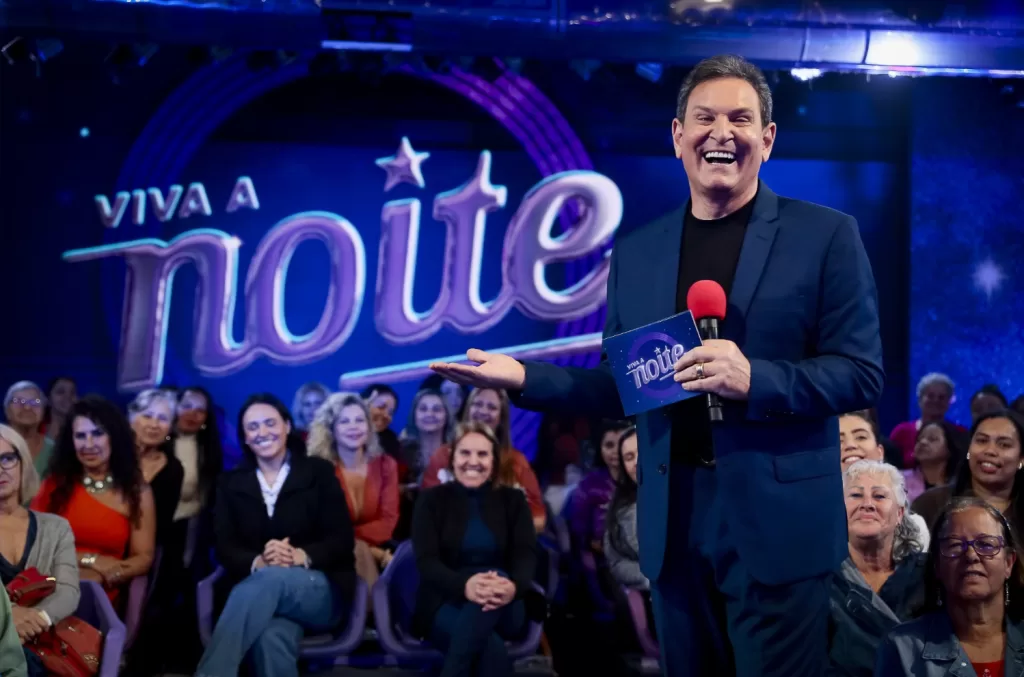 Luiz Ricardo à frente da plateia do programa