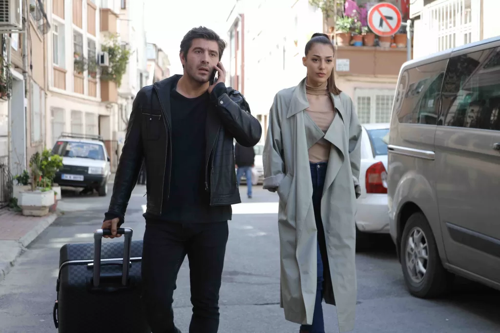 Ruya diz a Omer que vai sair da cidade