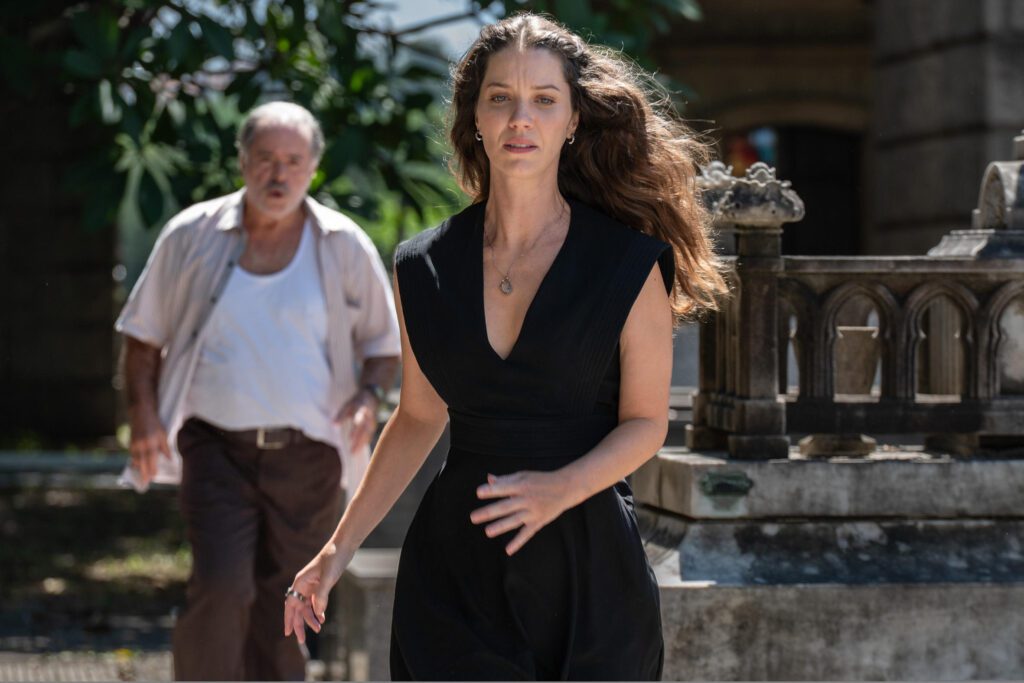 Otoniel corre atrás de Francesca