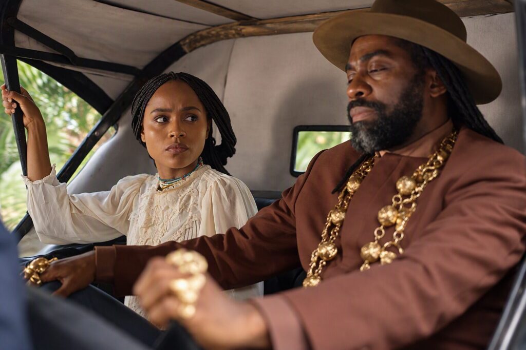 Jendal (Lazaro Ramos) leva Alika (Duda Santos) para Batanga