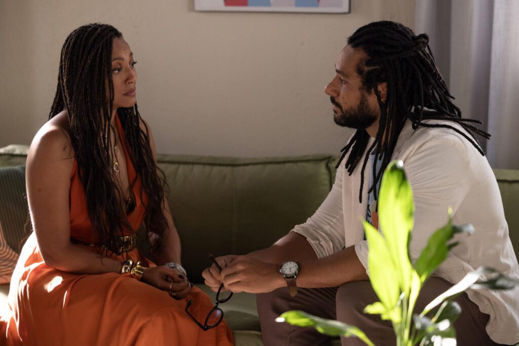 Bela e Lucas conversam