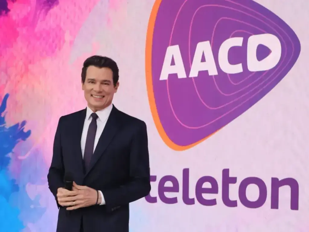 Celso Portiolli no çlogo do Teleton